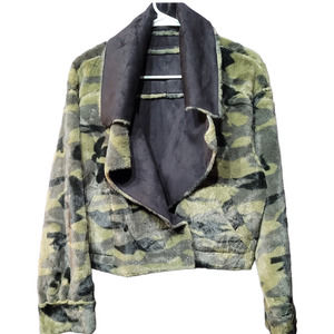 New NVLT women's medium reversible faux suede camo fur cropped moto soft jacket